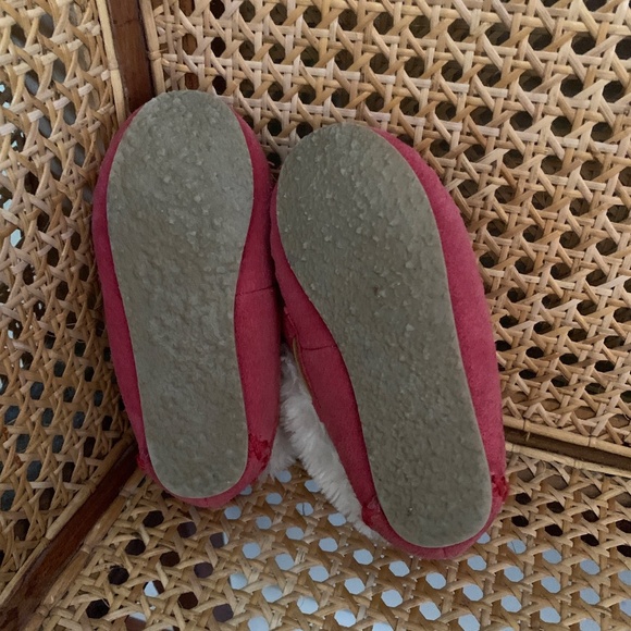 Toddler Girls Pink Minnetonka Suede Shearling Slippers 7 - Picture 3 of 5